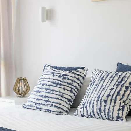 Oleholidays 305 Romana Playa Primera Linea Playa Apartment Marbella