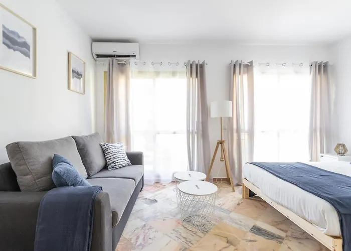 Апартаменты Oleholidays 305 Romana Playa Primera Linea Playa Марбелья